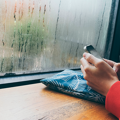 Tienen aislamiento térmico para mantener la temperatura interior.